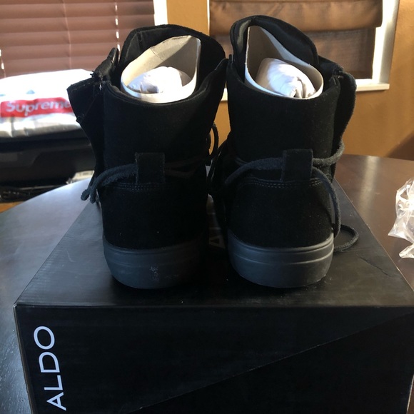 Italian Suede Men’s ALDO high tops - Picture 6 of 8